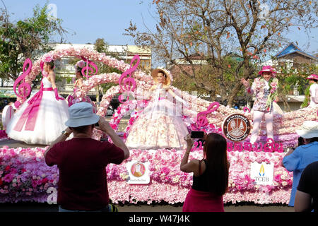 Chiang Mai, Thailand - Februar 4, 2017: Jubiläum Chiang Mai Flower Festival 2017 Eröffnungsfeier. Stockfoto