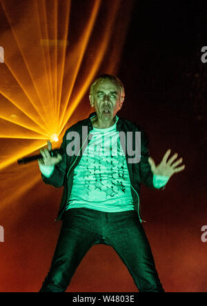 Karl Hyde von Underworld live bei Latitude Festival, henham Park, Suffolk, Großbritannien am 20. Juli 2019 Stockfoto