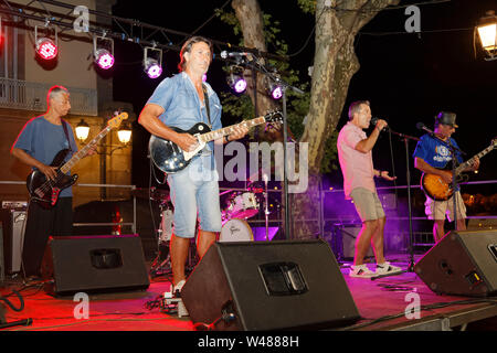 Agde, Frankreich. 14. Juli 2019. Die Waschmaschine Blues führt auf der Bühne in Agde. Credit: Veronique Phitoussi/Alamy Stock Foto Stockfoto
