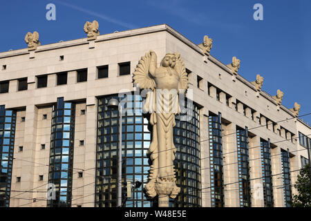 Eule Skulpturen Hauptbibliothek der Universität Wien Stockfoto