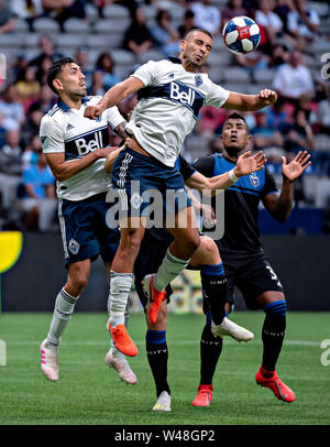 Vancouver. 21. Juli, 2019. Vancouver Whitecaps FC Ali Adnan (C) leitet den Ball weg aus seinem Netz während der MLS Fussball Spiel gegen San Jose Earthquakes in Vancouver, Kanada, Juli, 20, 2019. Die Vancouver Whitecaps FC wurden durch den Besuch in San Jose Earthquakes 3-1 besiegt. Credit: Andrew Soong/Xinhua/Alamy leben Nachrichten Stockfoto