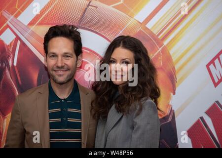 Rom - Evangeline Lilly und Paul Rudd beachtet bei der Vorstellung des 'Ant Mensch und Wespe" in Rom Stockfoto