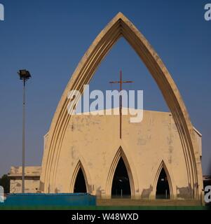 Fassade der Kathedrale Notre-Dame de la Paix aka Kathedrale Unserer Lieben Frau des Friedens, N'Djamena, Tschad Stockfoto