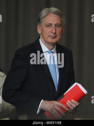 London, UK, 21. Juli 2019. Philip Hammond Chancellor of the Exchequer sah, wie er die BBC verließ, nachdem er live in der Andrew Marr Show ankündigte, dass er zurücktreten werde. Stockfoto