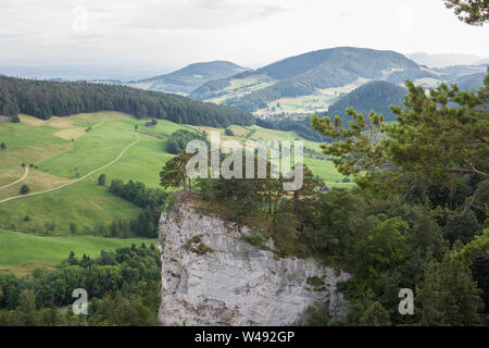 Blick von oben auf die Kleine ankenballen ankenballen Rock in der Schweiz, eine schöne Aussicht. Stockfoto