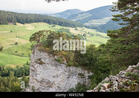 Blick von oben auf die Kleine ankenballen ankenballen Rock in der Schweiz, eine schöne Aussicht. Stockfoto