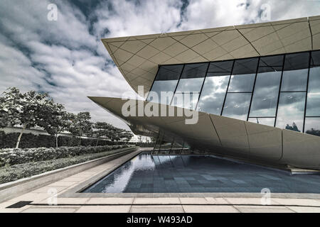 Union Museum, Etihad, Dubai, Vereinigte Arabische Emirate - Jan. 4, 2018: Der weiße Flügel der Pavillon der Etihad Museum Stockfoto