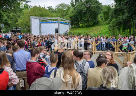 Wladiwostok, Russland - Juli 20, 2019: Festival auf das Spiel und eine Reihe von Büchern der Serie Witcher. Stockfoto