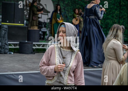 Wladiwostok, Russland - Juli 20, 2019: Festival auf das Spiel und eine Reihe von Büchern der Serie Witcher. Stockfoto
