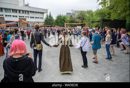 Wladiwostok, Russland - Juli 20, 2019: Festival auf das Spiel und eine Reihe von Büchern der Serie Witcher. Stockfoto