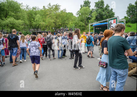 Wladiwostok, Russland - Juli 20, 2019: Festival auf das Spiel und eine Reihe von Büchern der Serie Witcher. Stockfoto