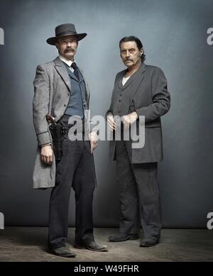 IAN MCSHANE und Timothy Olyphant in DEADWOOD (2019), Regie: Daniel MINAHAN. Credit: HBO FILMS/Album Stockfoto