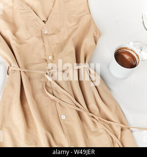 Schöne ungewöhnlich Kreative outfit Präsentation. Werbung, Kleidung Katalog. Flach Stockfoto