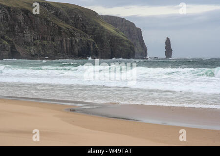 Sandwood Bay ist eine natürliche Bucht in Sutherland, an der Nordwestküste von Festland Schottland. Es ist am besten für seine Fernbedienung Long Beach bekannt Stockfoto