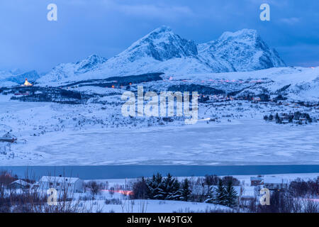 Gefrorene Ytterpollen aus Torvdalshalsen, Bøstad, Vestvågøy, Nordland, Norwegen, Europa Stockfoto