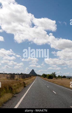 Die Peak-Downs Highway verbindet die landwirtschaftliche Stadt von Clermont und Mackay Stadt an der Ostküste, eine Entfernung von 285 km in Queensland, Australien. Th Stockfoto