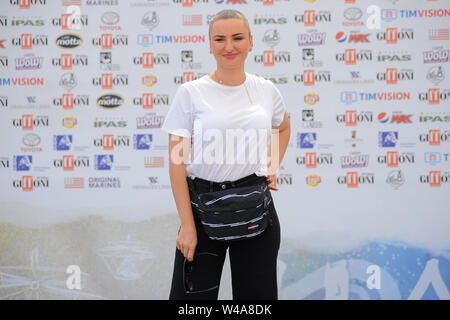 Giffoni Valle Piana, Italia. 21. Juli, 2019. Foto Cafaro/LaPresse 21 Luglio 2019 Giffoni Valle Piana, Giffoni Film Festival Italia Spettacolo 2019 Nella Foto: Arisa. Foto Cafaro/LaPresse Juli 21, 2019 Giffoni Valle Piana, Giffoni Italien Unterhaltung Erfahrungen 2019 Im Pic: Arisa. Credit: LaPresse/Alamy leben Nachrichten Stockfoto