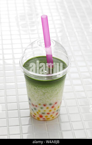 Hausgemachte Tapioka trinken, Matcha Milch Stockfoto