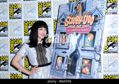 Grey DeLisle Griffin am Fotoshooting für'S cooby-Doo's 50th Birthday ...