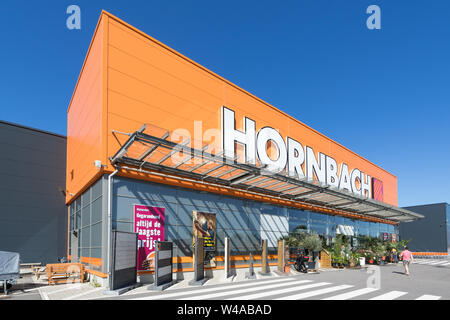 Hornbach Baumarkt in Den Haag, Niederlande. Hornbach ist eine Deutsche DIY-Kette anbieten, Verbesserung und Do-it-yourself-Ware. Stockfoto