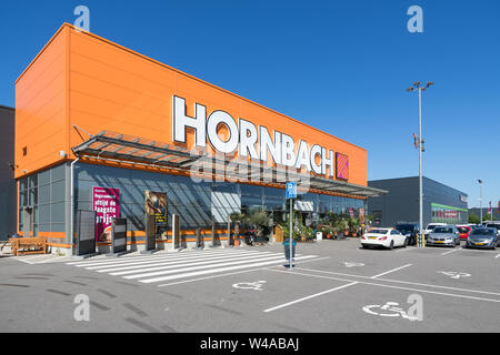Hornbach Baumarkt in Den Haag, Niederlande. Hornbach ist eine Deutsche DIY-Kette anbieten, Verbesserung und Do-it-yourself-Ware. Stockfoto
