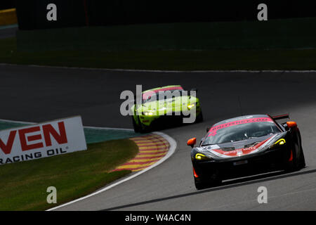 Stavelot, Belgien. 21. Juli, 2019. Tolman Motorsport McLaren 570 S GT4 mit Treibern James Dorlin & Josh Smith während der britischen GT-Meisterschaft Runde 7 Spa-Francorchamps an der Rennstrecke Spa-Francorchamps, Stavelot, Belgien am 21. Juli 2019. Foto von Jurek Biegus. Credit: UK Sport Pics Ltd/Alamy leben Nachrichten Stockfoto