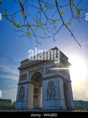 Ein Blick auf den Arc de Triomphe in Paris, Frankreich. Stockfoto