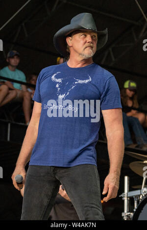 Juli 20, 2019 - Twin Lakes, Wisconsin, USA - TRACE ADKINS während des Landes Donner Music Festival in Twin Lakes, Wisconsin (Credit Bild: © Daniel DeSlover/ZUMA Draht) Stockfoto