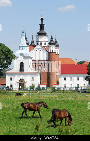 Barocke Gate-Belltower unterstützungspfeiler im XVII Jahrhundert und Renaissance Suprasl orthodoxe Kloster von der Verkündigung gegründet im XV Jahrhundert in Suprasl, Po Stockfoto