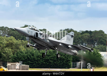 Schwedische Luftwaffe Saab Gripen fliegen am 20. Juli 2019 der RIAT 2019, RAF Fairford, Gloucestershire, VEREINIGTES KÖNIGREICH Stockfoto