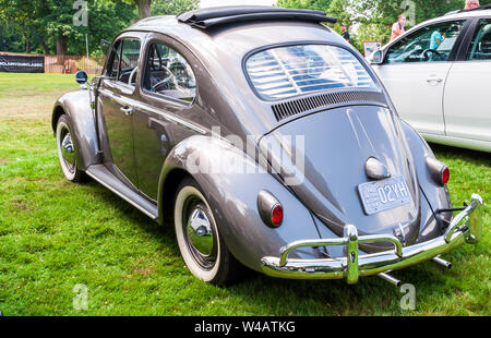 Eine ältere VW Käfer auf dem Display an der Pittsburgh Gran Prix, Pittsburgh, Pennsylvania, USA Stockfoto