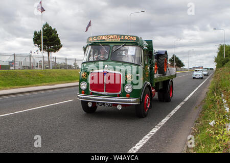 Fleetwood Festival der Transport - Straßenbahn Sonntag 2019 JFL 677 Quecksilber Lkw Oldtimer und Fahrzeuge nehmen an der Classic Car Show in Lancashire, Großbritannien Stockfoto