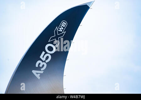 Singapur - Februar 4, 2018: Wingtip gerät oder Winglet, eines Airbus A350-1000 XWB in Airbus Werk Lackierung bei der Singapore Airshow am Changi Exhib Stockfoto