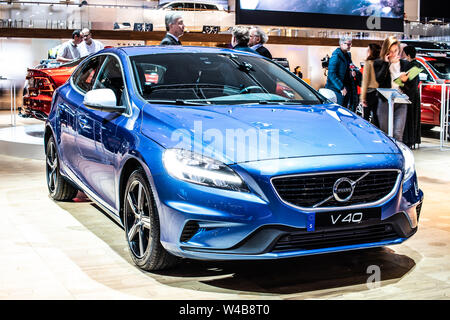 Brüssel, Belgien, Jan 2019 blauen Volvo V40 Kombi, Brüsseler Motor Show, 1. gen Facelift, kleinen Familie von schwedischen Volvo Car hergestellt Stockfoto