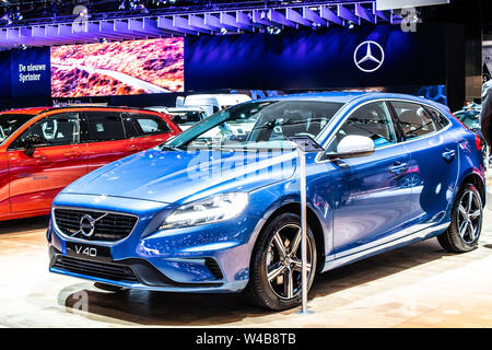 Brüssel, Belgien, Jan 2019 blauen Volvo V40 Kombi, Brüsseler Motor Show, 1. gen Facelift, kleinen Familie von schwedischen Volvo Car hergestellt Stockfoto