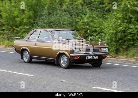 Fleetwood Festival der Transport - Straßenbahn Sonntag 2019 XTC 852 L Vauxhall viva Oldtimer und Fahrzeuge nehmen an der Classic Car Show in Lancashire, Großbritannien Stockfoto