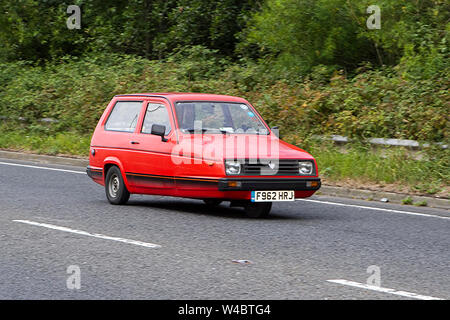 1989 80s 80er Jahre roter Reliant Rialto VAN; Fleetwood Festival of Transport – Tram Sonntag 2019 Oldtimer und Autos besuchen die Oldtimer-Show Stockfoto