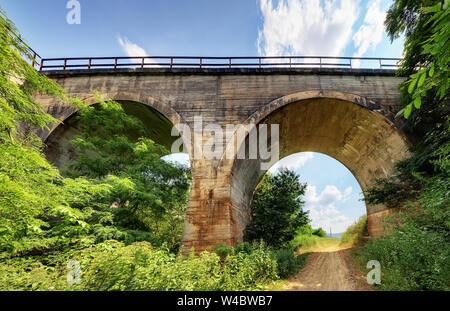 Alte Eisenbahn Kopras Brücke in der Slowakei Stockfoto