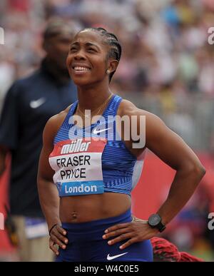 London, Großbritannien. 21. Juli 2019. Shelly-Ann Fraser-Pryce (JAM) Lächeln am Ende der Frauen 100 m. Jahrestag Spiele Leichtathletik. London Stadion. Stratford. London. UK. Kredit Garry Bowden/SIP-Foto Agentur/Alamy Leben Nachrichten. Stockfoto