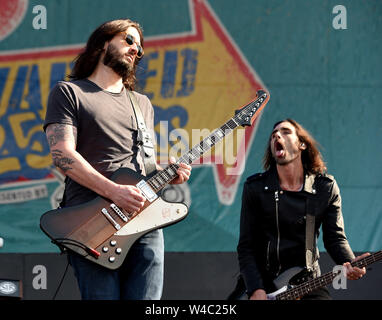 Kalifornien, USA. 21. Juli, 2019. Die Amerikaner lehnt - Tyson Ritter und Nick Wheeler während der Vans Warped Tour 25. Jahrestag am 21. Juli 2019 in Mountain View, Kalifornien. Credit: MediaPunch Inc/Alamy leben Nachrichten Stockfoto