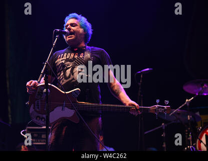 Kalifornien, USA. 21. Juli, 2019. NOFX - Fat Mike führt während der Vans Warped Tour 25. Jahrestag am 21. Juli 2019 in Mountain View, Kalifornien. Credit: MediaPunch Inc/Alamy leben Nachrichten Stockfoto