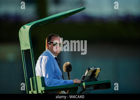 Schiedsrichter. Die Meisterschaften 2019. Gehalten an der All England Lawn Tennis Club, Wimbledon. Stockfoto