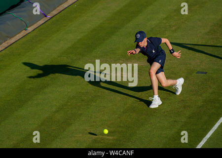 Ball der Jungen an der Wimbledon Championships 2019 Stockfoto