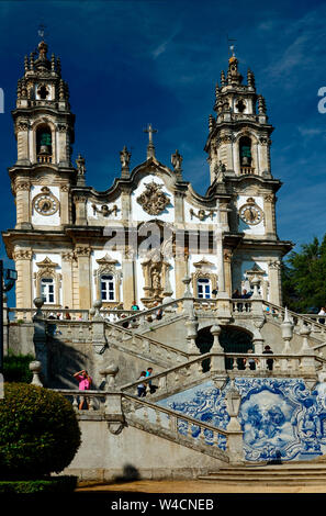 Santuario de Nossa Senhora dos Remedios, barocke Kirche, Katholisch, religiöse Gebäude, barocke Treppenhaus zum Monte de Santo Estavao, 611 Schritte, reich verzierte, Stockfoto