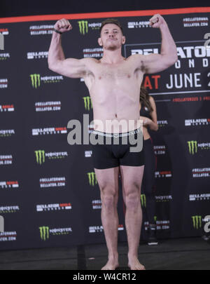 Bellator London zeremoniellen Wiegen Hauptkarte, Funktion und der Frauen kämpft Mit: Kent Kaupinen Wo: London, Großbritannien Wann: 21 Jun 2019 Credit: Brightspark Fotos/WENN.com Stockfoto