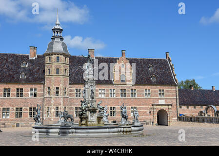 Horsholm, Dänemark - 28. Juni 2019: Das Schloss von Frederiksborg in Horsholm Dänemark Stockfoto