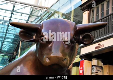 Birmingham England Stierkampfarena stier Skulptur Stockfoto