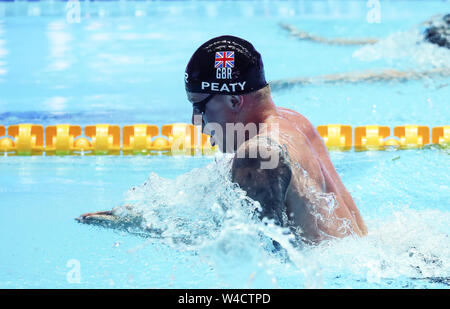 Gwangju, Südkorea. 22. Juli 2019. Goldmedaillenträger Adam Torfigen von Großbritannien konkurriert bei den Männern 100 m Brust Finale bei der Gwangju 2019 FINA Weltmeisterschaft in Gwangju, Südkorea, 22. Juli 2019. (Xinhua / Bai Xuefei) Stockfoto