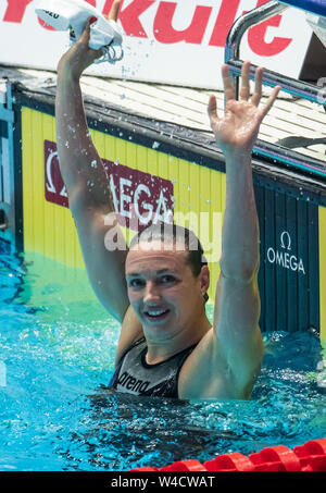 Gwangju, Südkorea. 22. Juli, 2019. Schwimm-WM: 200 m Lagen Frauen Finale: Katinka Hosszu feiert ihren Sieg. Quelle: Bernd Thissen/dpa/Alamy leben Nachrichten Stockfoto