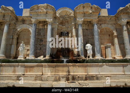 In Richtung Sagalassos antike Stadt. Antonine Brunnen (Antonine Nymphaeum) 160-180 AD. Burdur, Türkei. Stockfoto